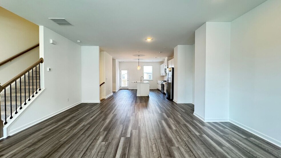 Building Photo - 55 Peeples Dr