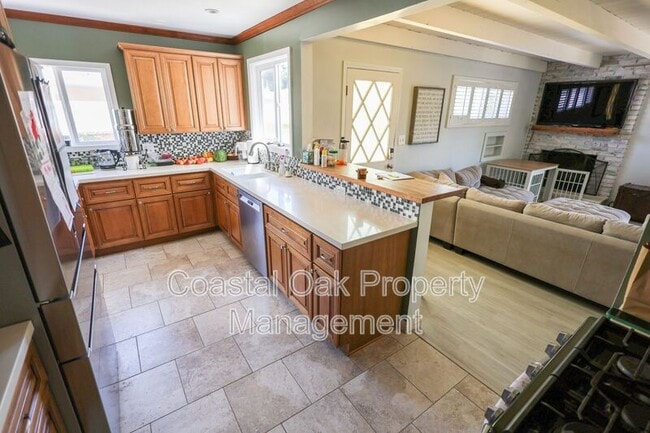 Building Photo - 3446 Roxanne Ave