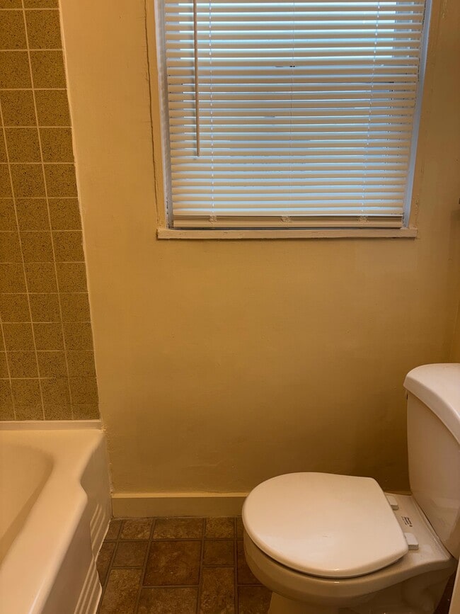 Building Photo - 19449 W Chicago