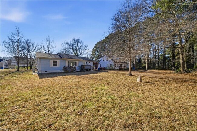 Building Photo - Charming 2 Bed, 2 Bath Home on Spacious Lot