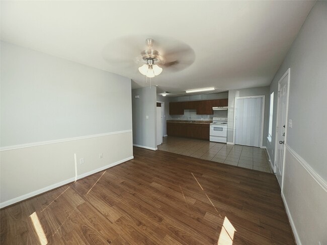 Building Photo - 138 S Bend Ct