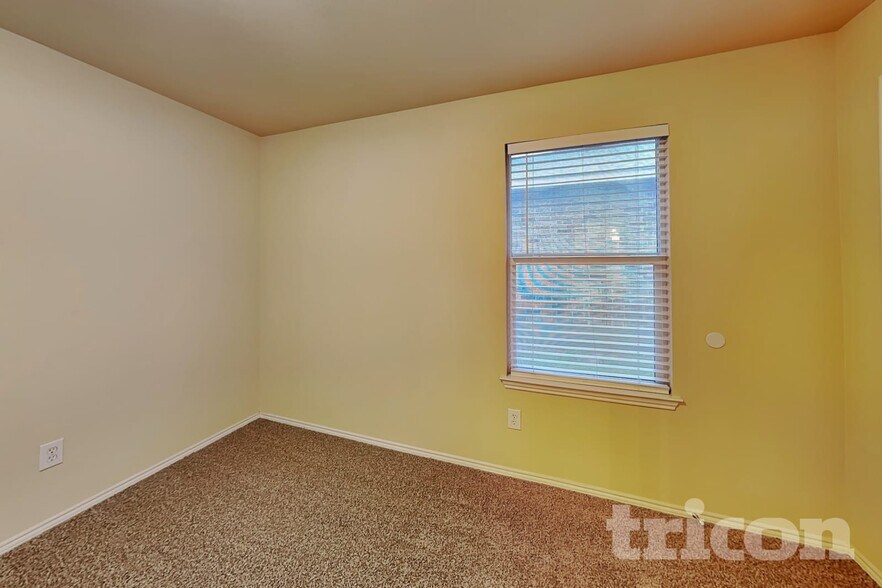 Building Photo - 1248 Collett St