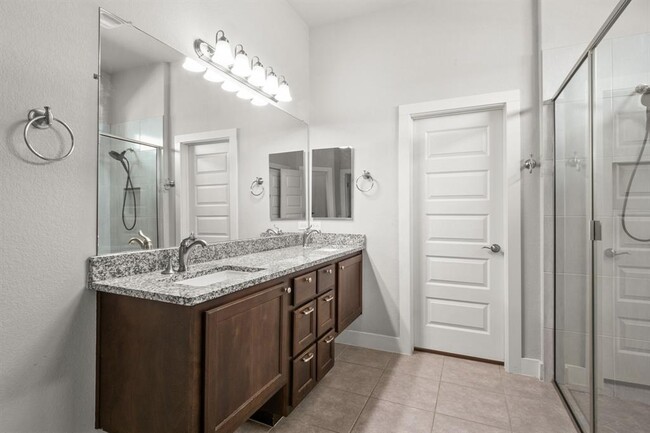 Building Photo - 12203 Cottage Promenade Ct