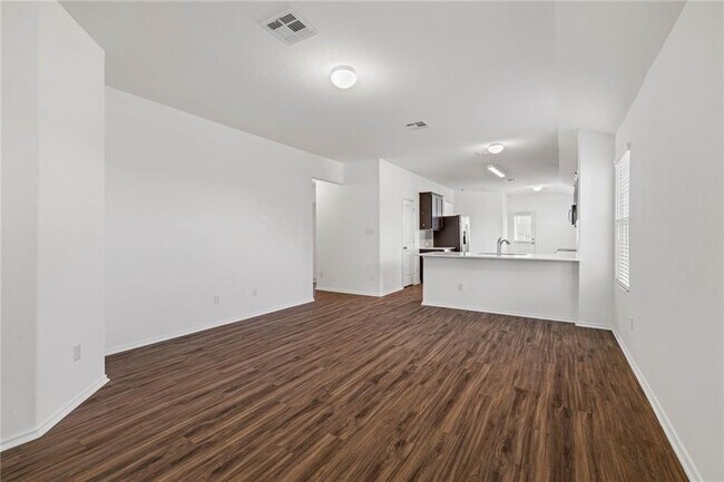 Building Photo - 132 Josey Wales Dr