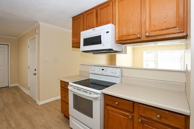 Building Photo - Private Retreat