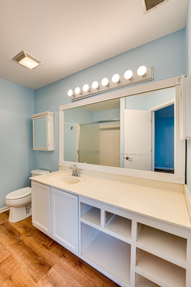Building Photo - 2353 Twilight Dr