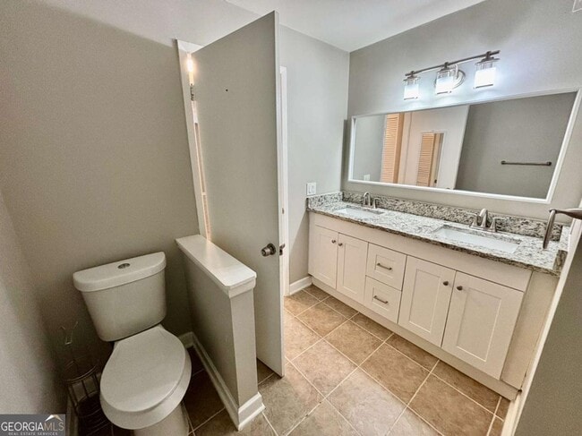 Building Photo - 58 Rumson Ct