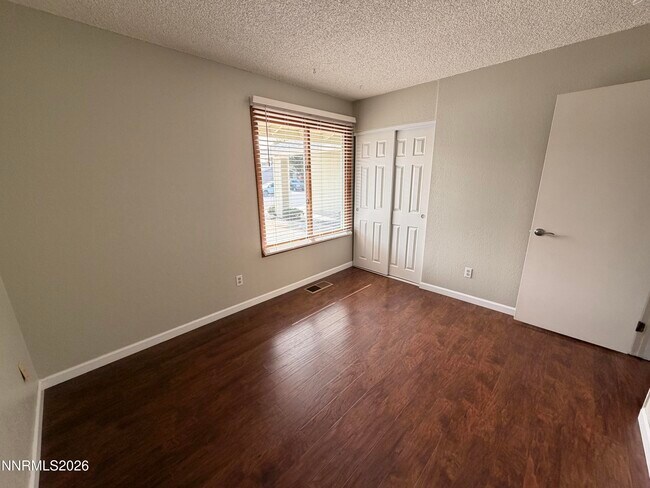 Building Photo - 1076 Palmwood Dr
