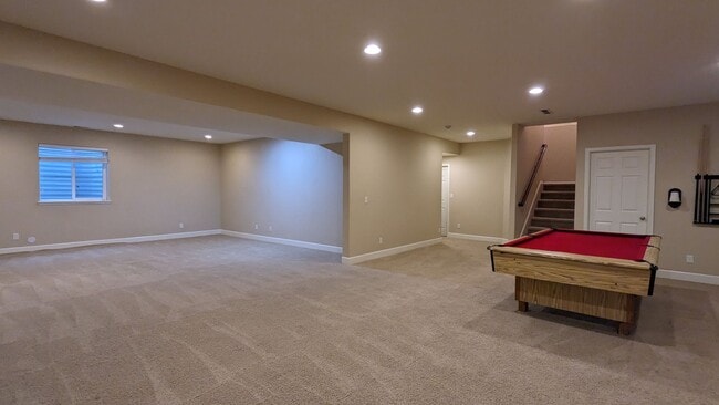 Building Photo - SPACIOUS RANCHER WITH FINISHED BASEMENT ON...