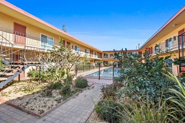 Building Photo - El Dorado Apts