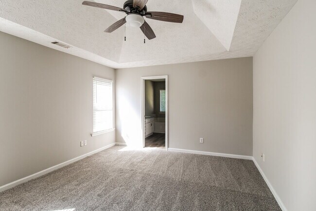 Building Photo - 5711 Meadowview Rd