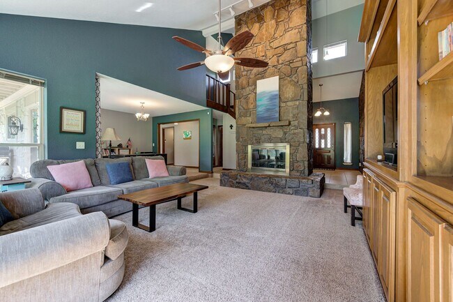 Building Photo - 7808 Forest Ln