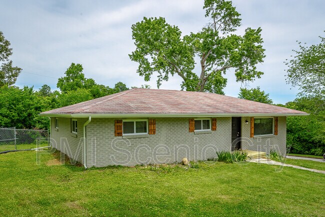 Building Photo - 1375 Orbit Dr