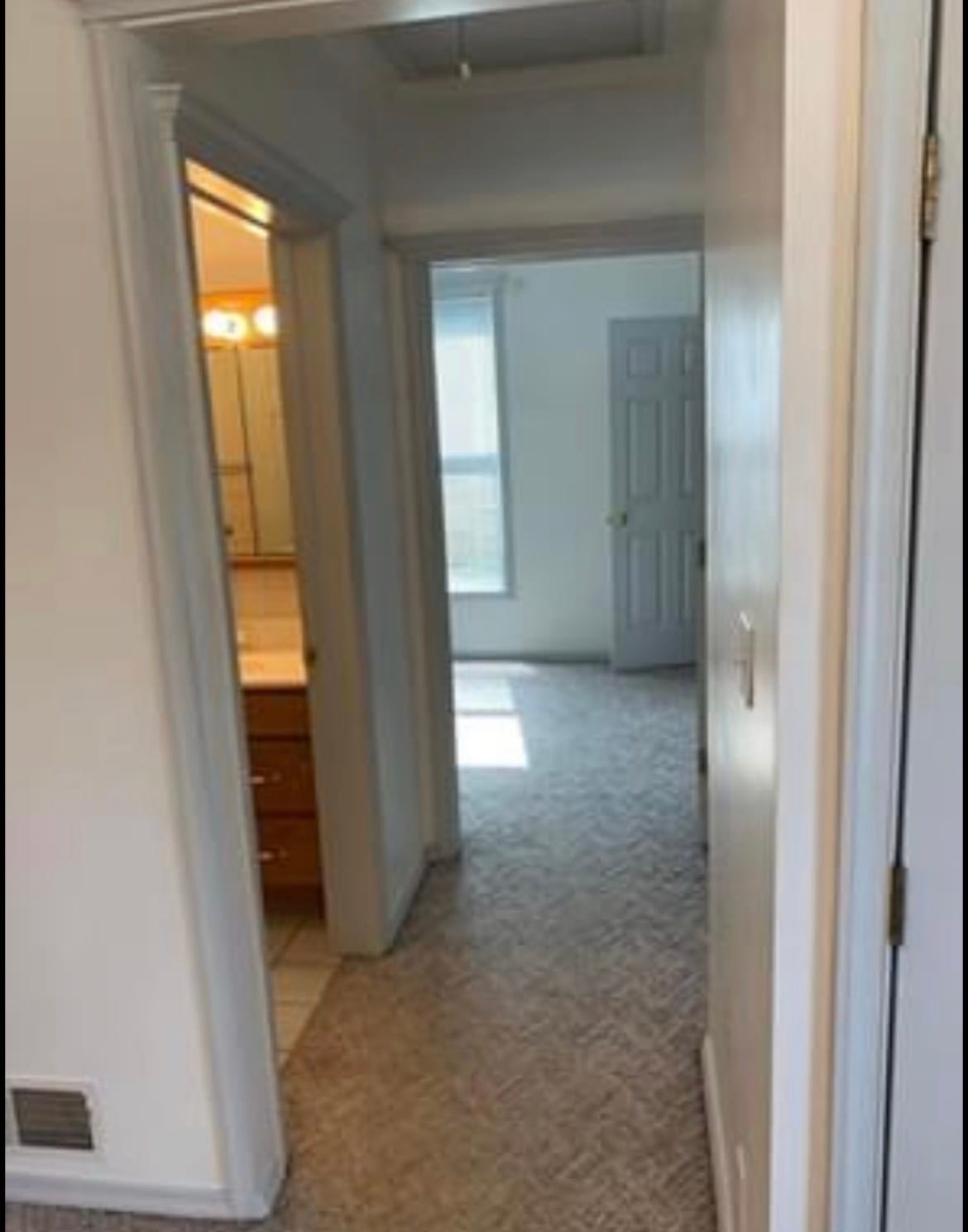 Building Photo - 518 S 12th St