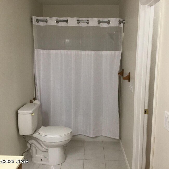 Building Photo - 1025 W 19th St