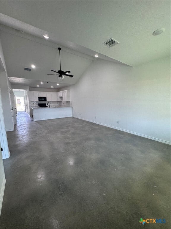 Building Photo - 907 Smoke Tree Ln