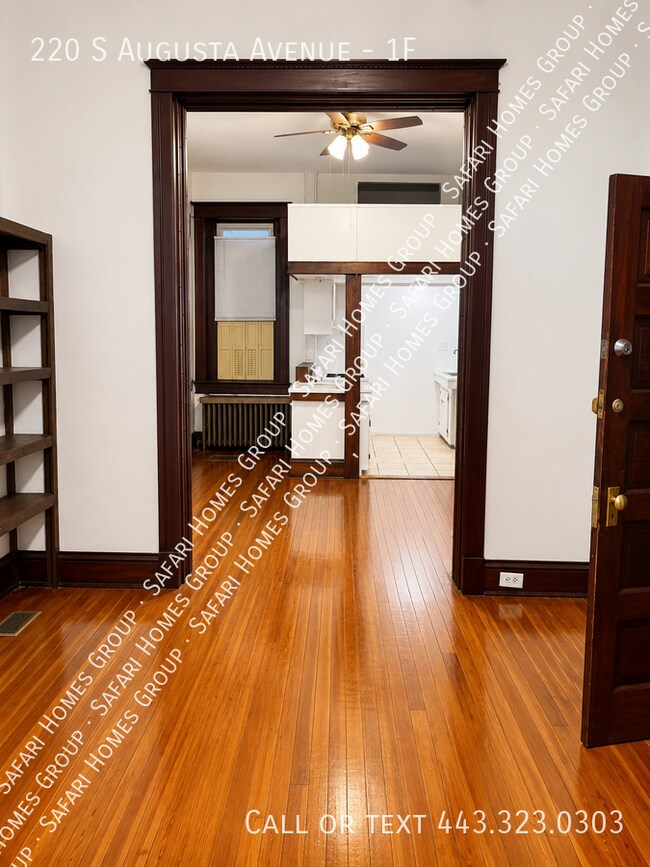 Building Photo - 220 S Augusta Ave
