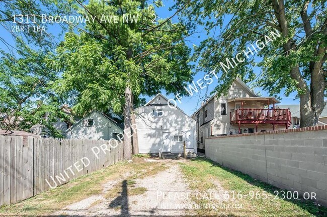 Building Photo - Available Now | Newly Updated 2 Bedroom, 1...