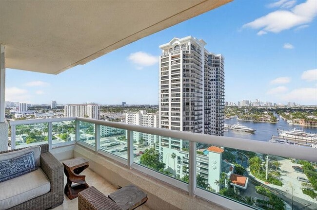 Building Photo - 101 S Fort Lauderdale Beach Blvd