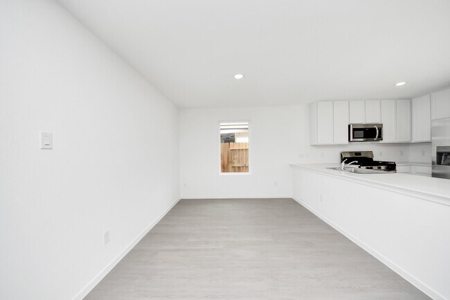 Building Photo - 6322 Geyser Starish Dr