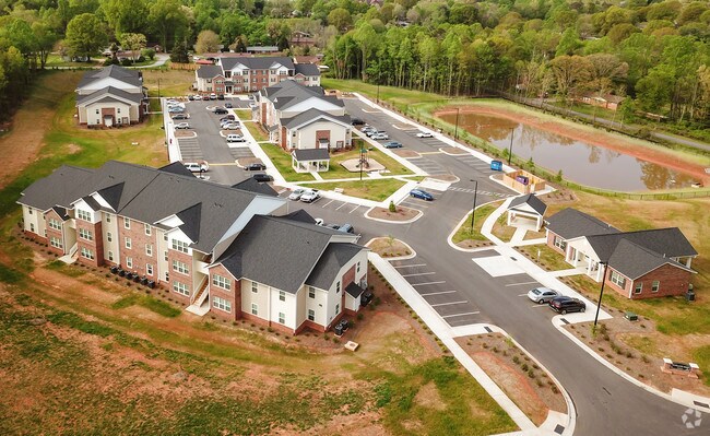 Aerial Photo - Highland Park Apartments