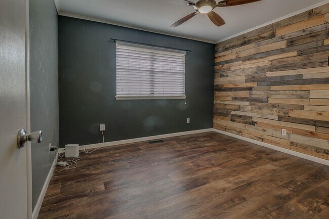 Building Photo - 4060 NW 60th St