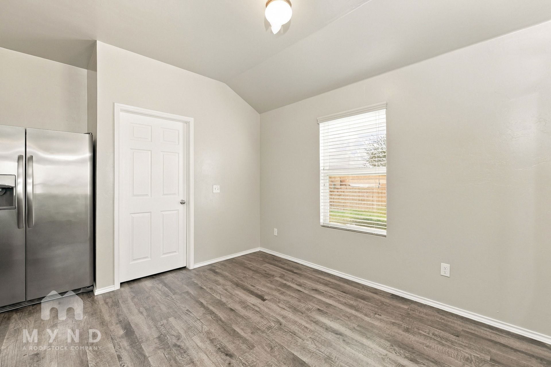 Building Photo - 1003 N Donald Way