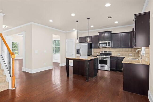 Building Photo - 2340 Cain Cir
