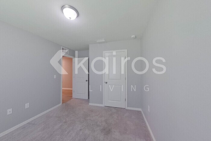 Building Photo - 1233 Huntington St