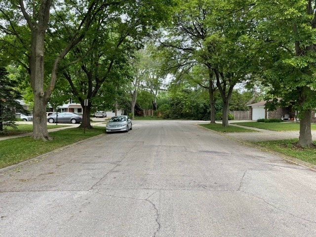 Building Photo - 720 N Broadway Ave