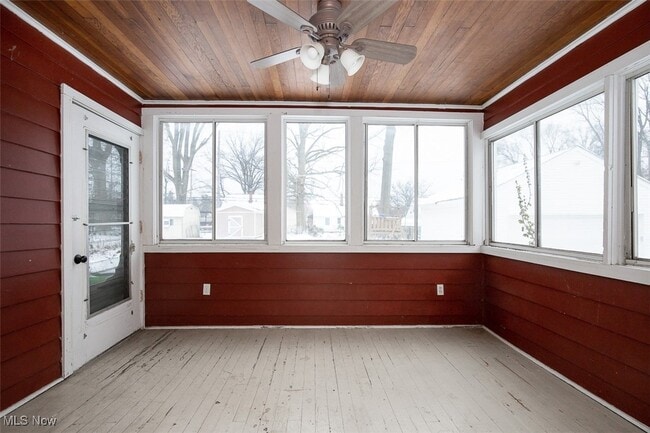 Building Photo - 1718 Maywood Rd