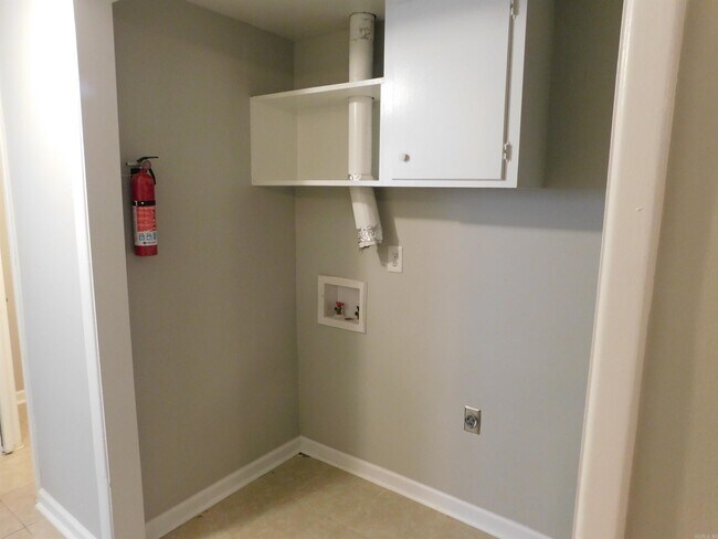 Building Photo - 2203 Fendley Dr