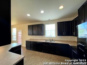 Building Photo - 7422 Primrose Post