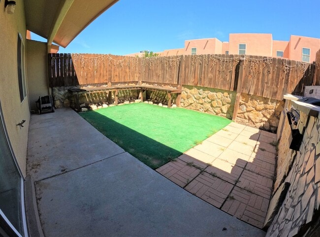 Building Photo - 3867 Thurston Ct