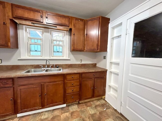 Building Photo - Two Bedroom Home in Muskegon