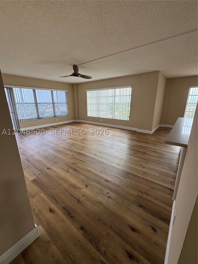 Building Photo - 10777 W Sample Rd