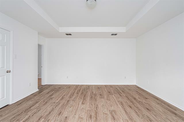 Building Photo - 9940 Dartmouth Dr