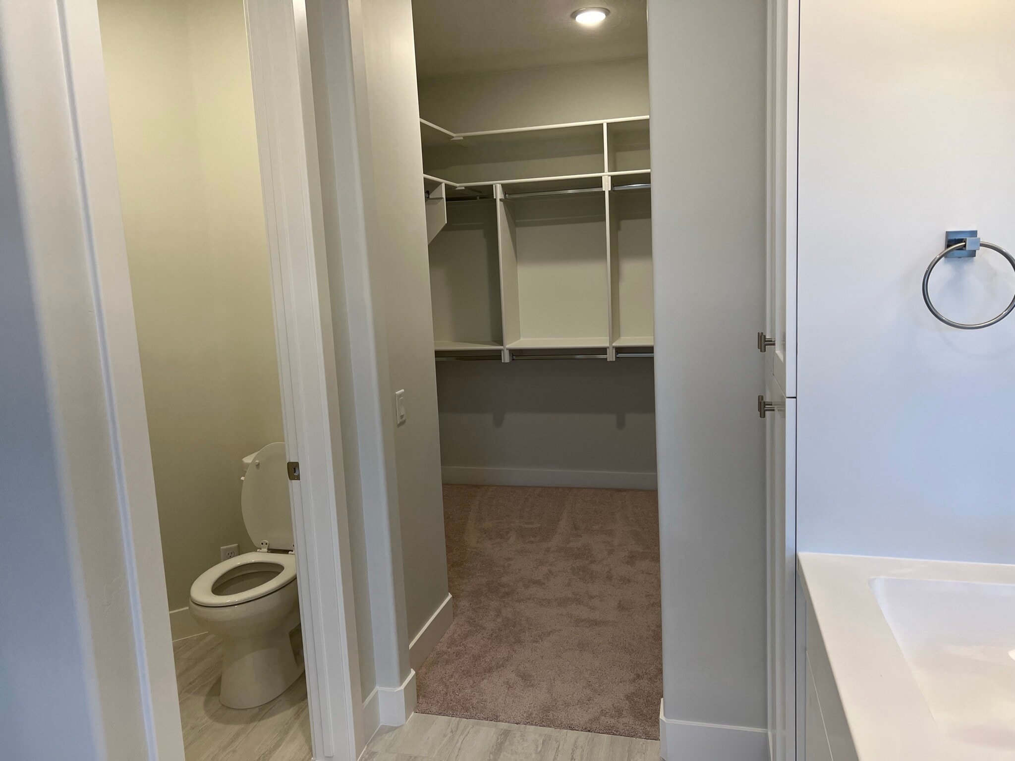 Building Photo - 2744 W Columbo Ln