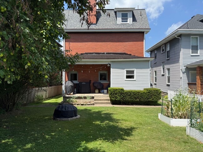 Building Photo - 227 Cornell Ave