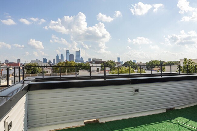 Building Photo - 1514 Master St