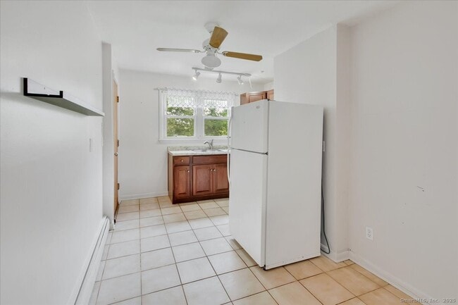 Building Photo - 63 Maynard St