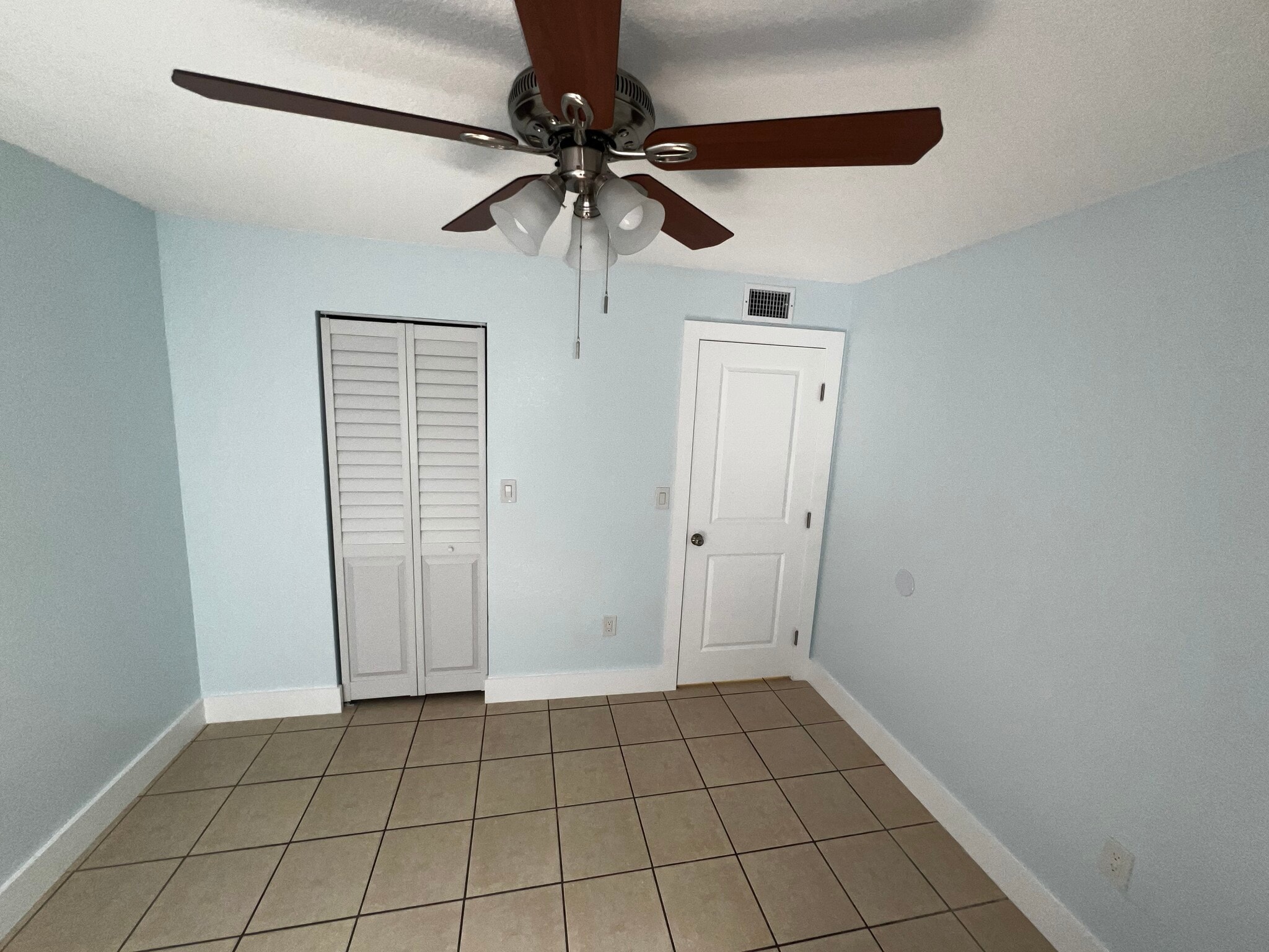 Building Photo - 9300 W Flagler St