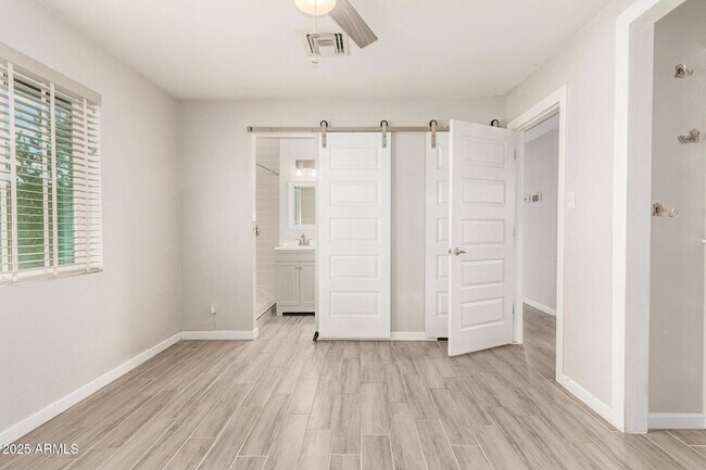 Building Photo - 501 E El Camino Dr