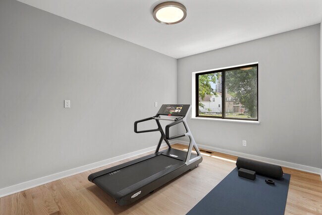 Building Photo - 784 Atlantic St