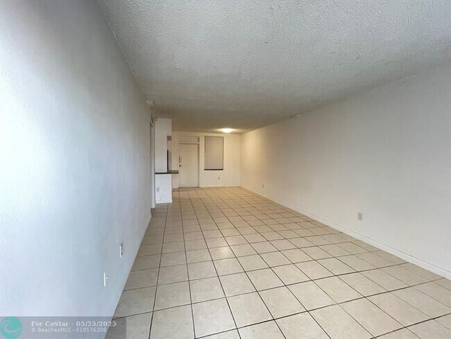 Building Photo - 1150 Euclid Ave