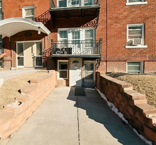 Primary Photo - 1141 S 30th Ave