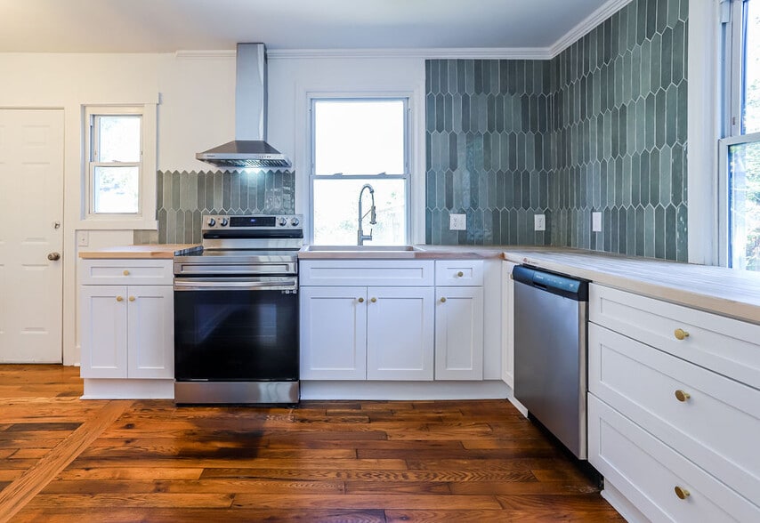 Beautiful updated kitchen with butcher block countertops - 2016 Hawthorne St