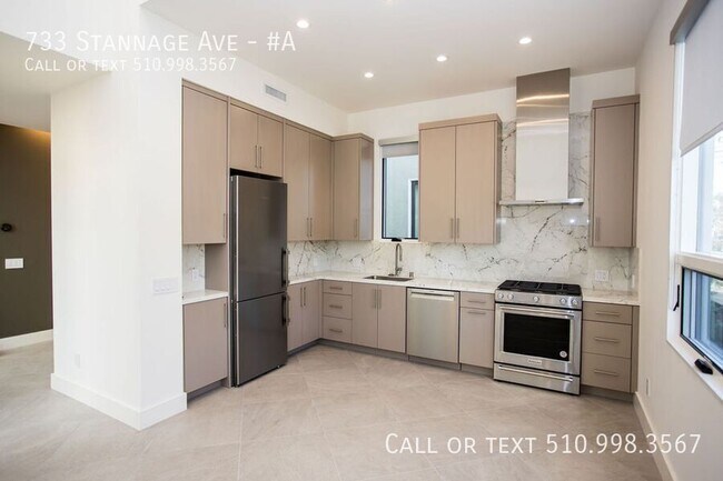 Building Photo - 733 Stannage Ave