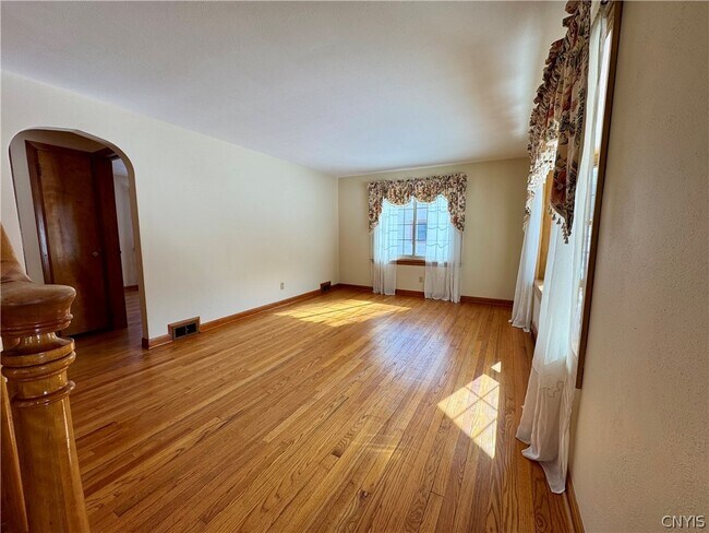 Building Photo - 5291 Abbe Dr