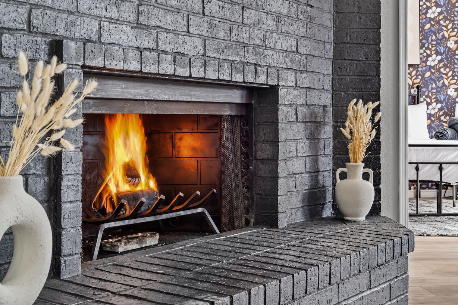 Building Photo - 1040 Eagle Dr